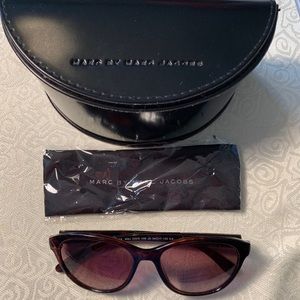 Marc By Marc Jacobs Sunglasses Womens